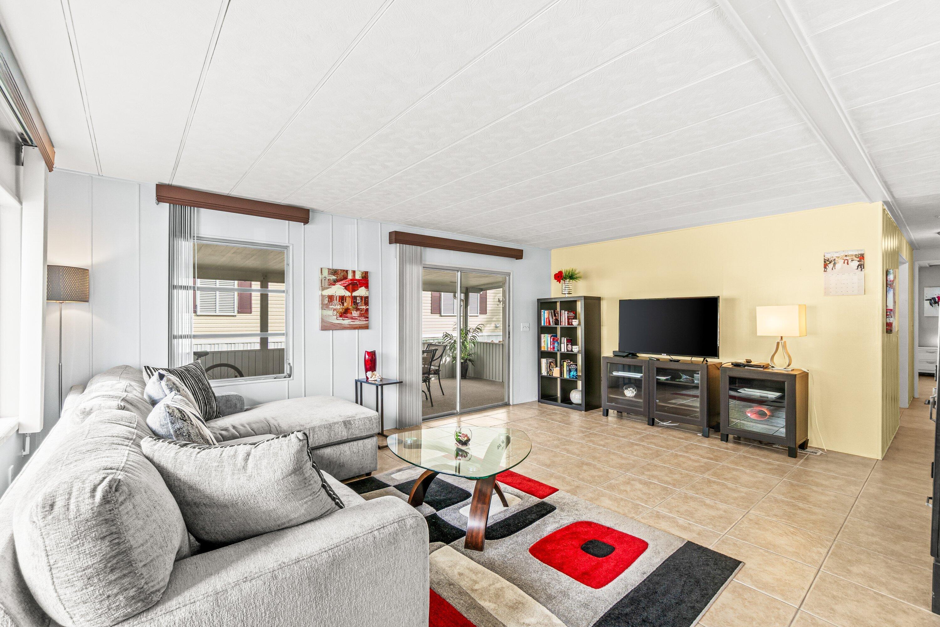 8350 East Club Road Boca Raton, FL 33433 - Photo 13 of 40 014-8350EastClubRoad-BocaRaton-FL-33433-