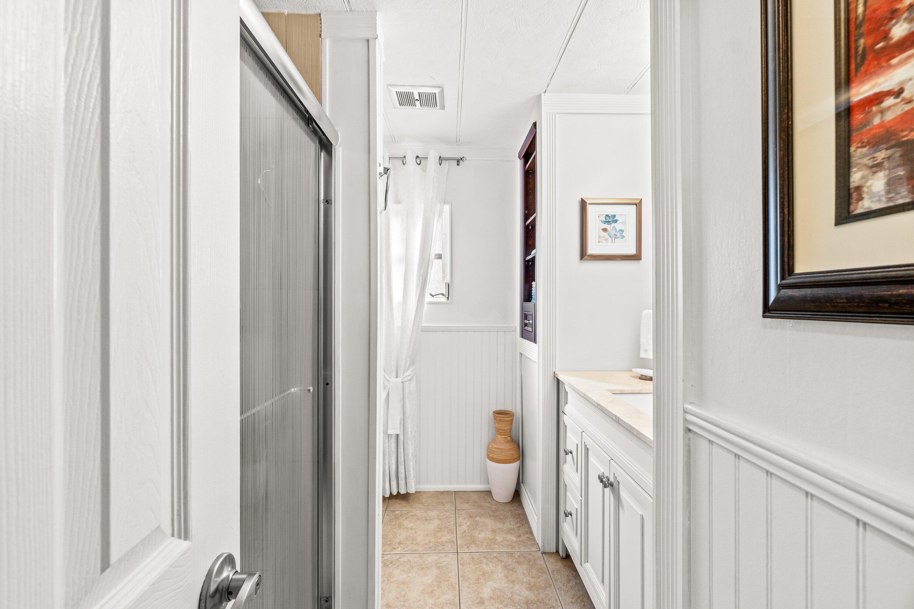 8350 East Club Road Boca Raton, FL 33433 - Photo 16 of 40 017-8350EastClubRoad-BocaRaton-FL-33433-