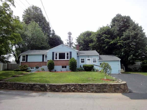12 Lodi Road Marlborough, MA 01752 - Photo 2 of 18 Gallery Image 2