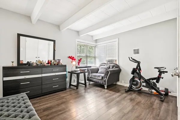 $2,500 | 2142 West Rosemont Avenue, Unit 1A, Chicago, IL 60659