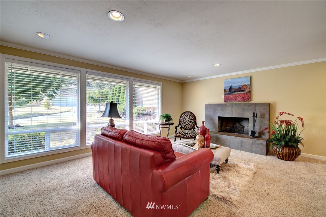 21903 Meridian Avenue South Bothell, WA 98021 - Photo 2 of 25