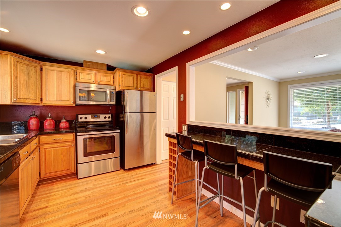 21903 Meridian Avenue South Bothell, WA 98021 - Photo 8 of 25