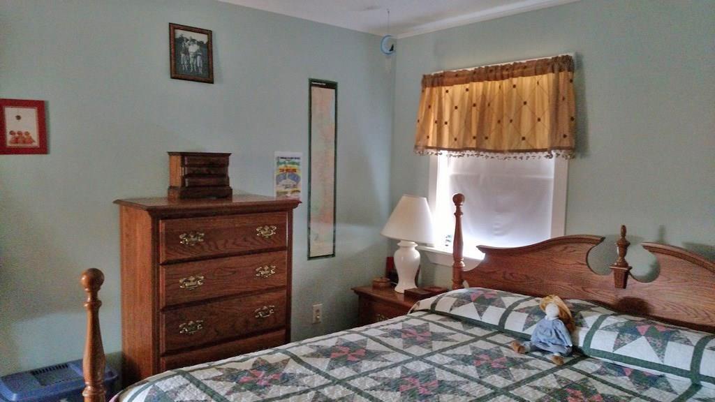 305 Main Road Eddington, ME 04428 - Photo 13 of 35 A cozy retreat