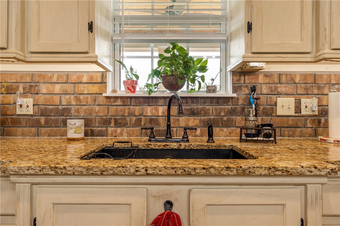 655 Highway 236 Moody, TX 76557 - Photo 8 of 60