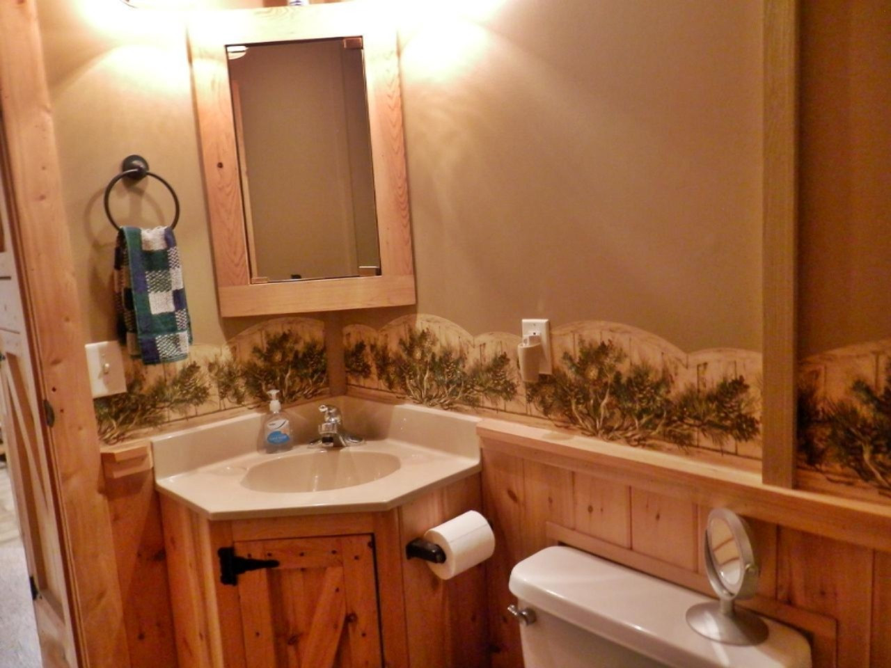 841 11 Mile Road Irons, MI 49644 - Photo 21 of 38 Other side of full hall bath