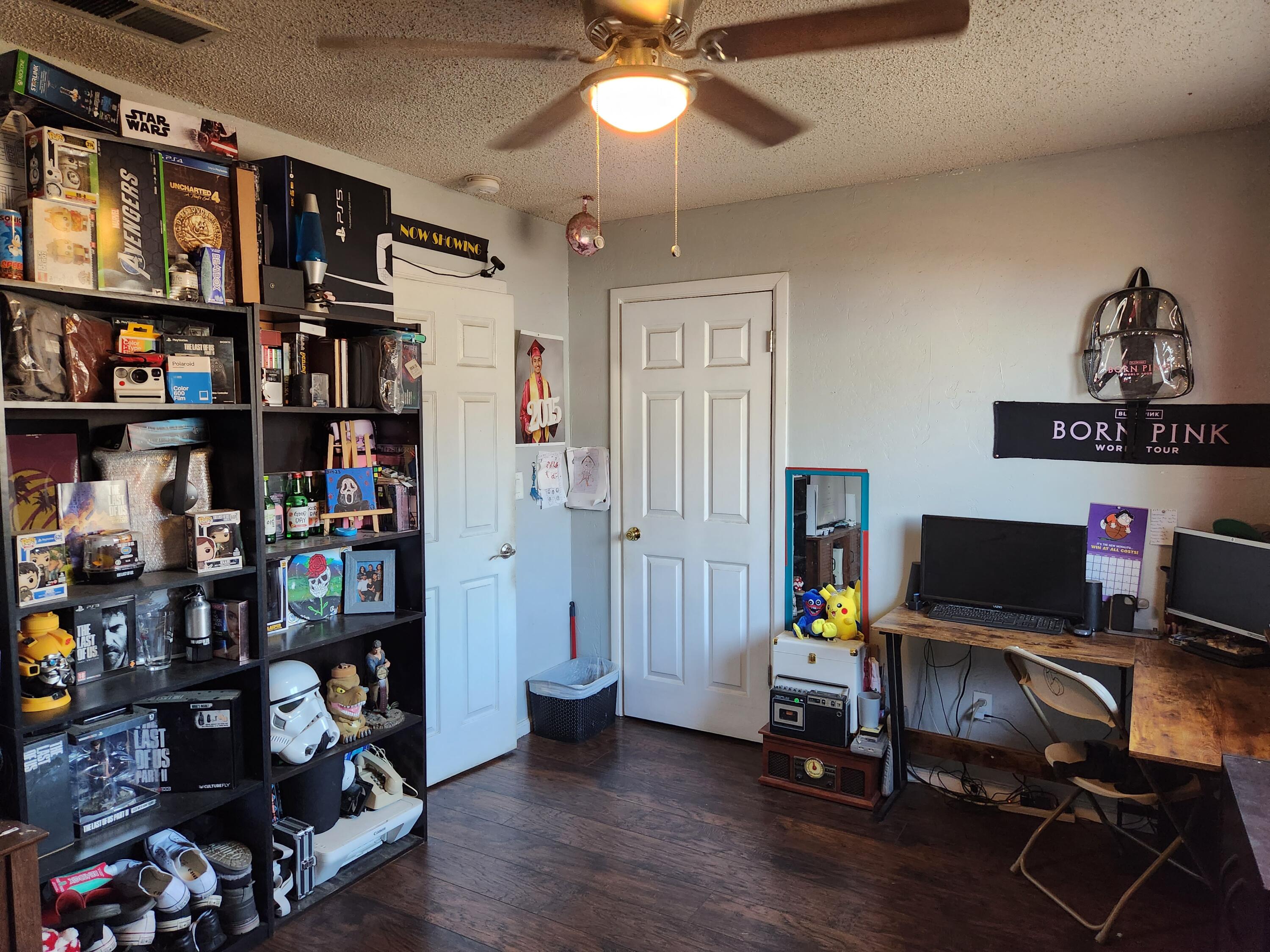 752 South R Street Tulare, CA 93274 - Photo 17 of 27 Bedroom 3