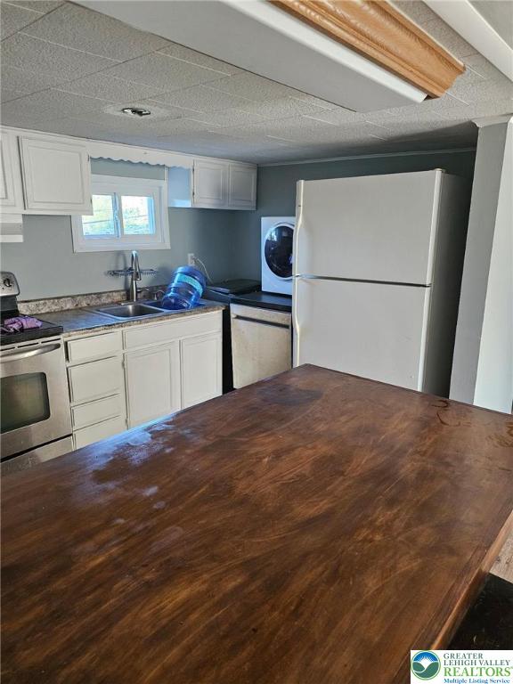 500 Hall Road Nazareth, PA 18064 - Photo 26 of 33 a kitchen with stainless steel appliances granite countertop a sink stove and cabinets