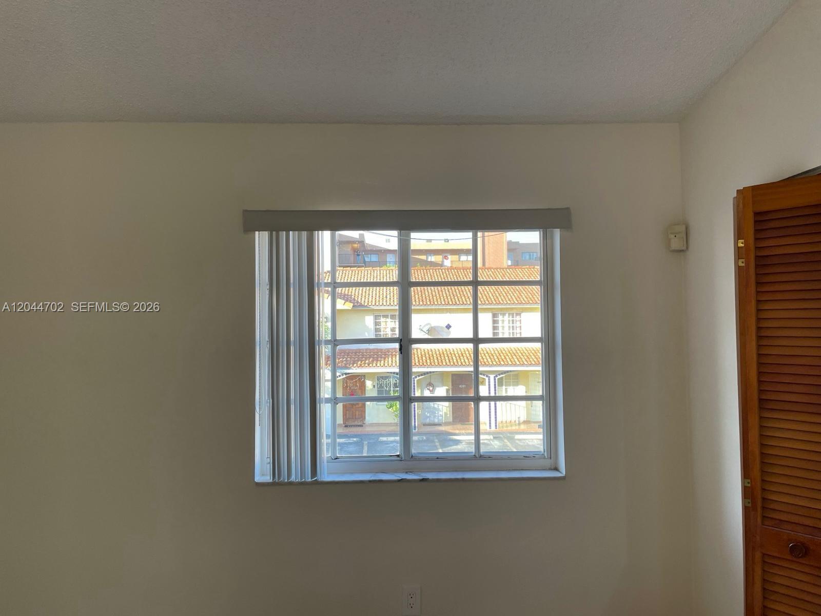 10101 West Okeechobee Road, Unit 5202 Hialeah Gardens, FL 33016 - Photo 7 of 17