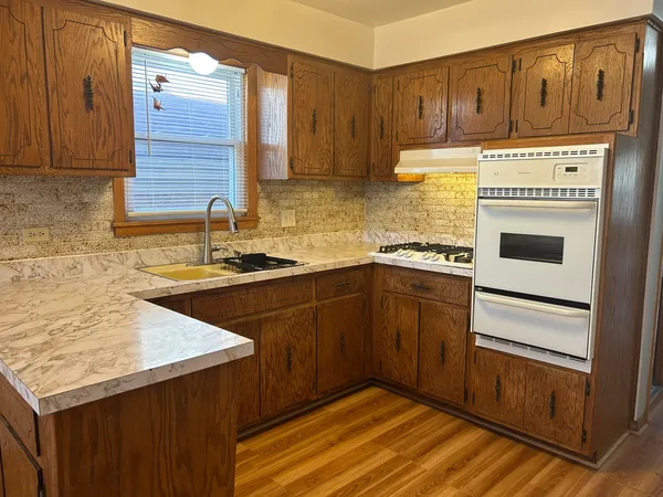 $2,000 | 5350 North Central Avenue, Unit 1, Chicago, IL 60630