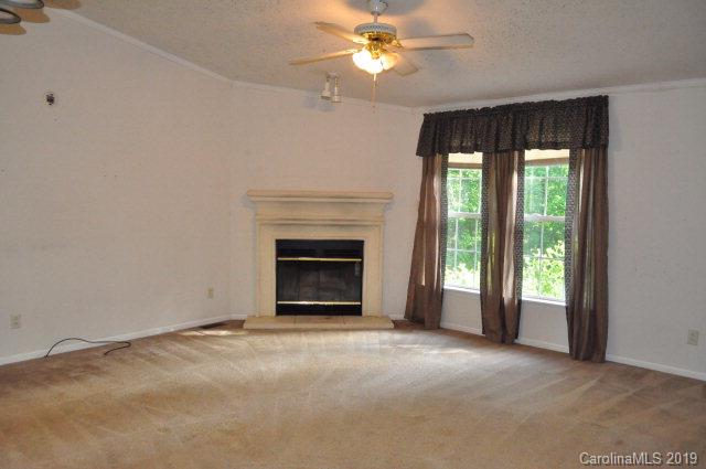 1377 West Payne Road Marion, NC 28752 - Photo 2 of 14 Gallery Image 2