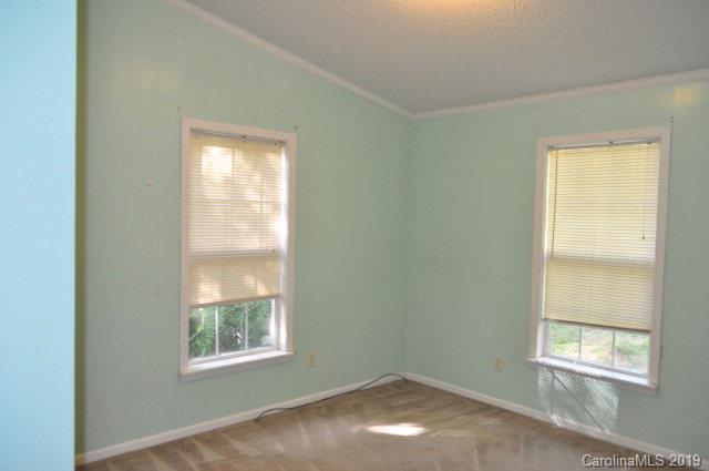 1377 West Payne Road Marion, NC 28752 - Photo 11 of 14 Gallery Image 11