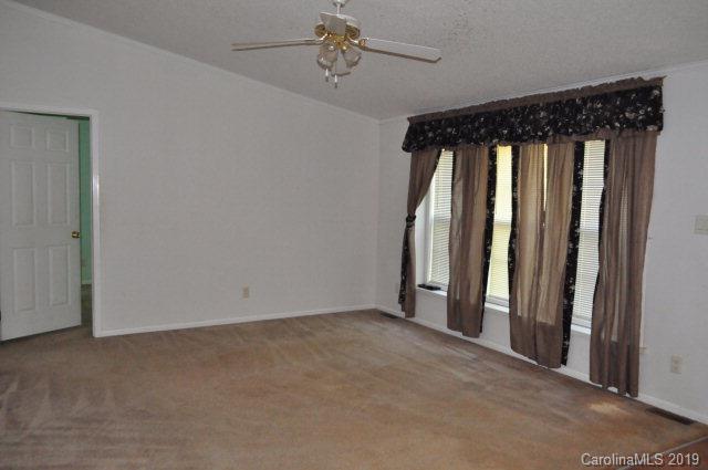 1377 West Payne Road Marion, NC 28752 - Photo 5 of 14 Gallery Image 5