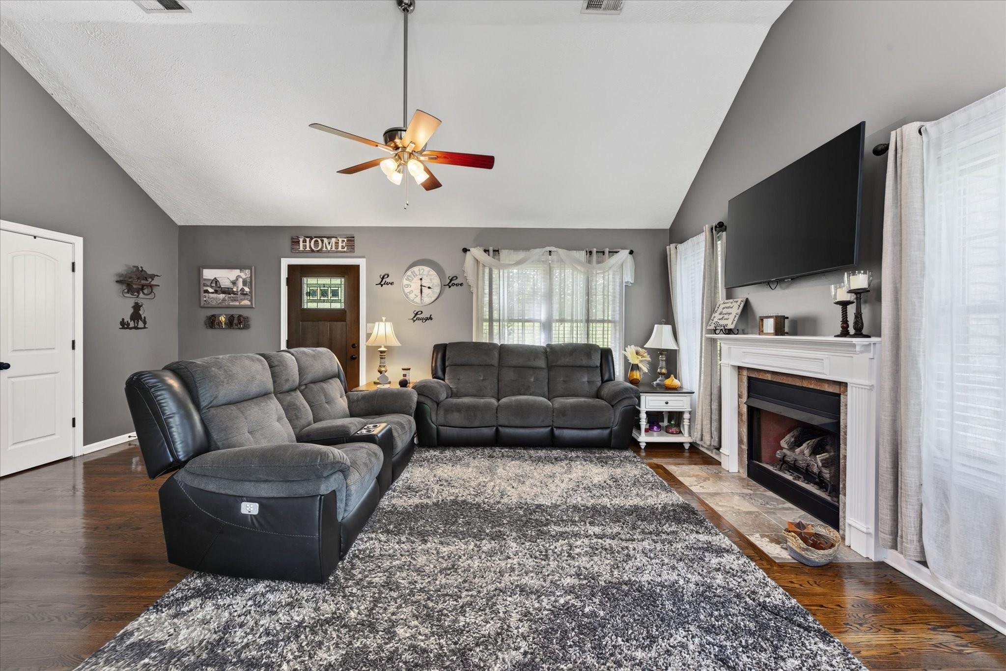 1194 Old Mack Road Clarksville, TN 37040 - Photo 12 of 59 Gallery Image 12