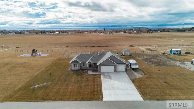 $634,999 | 4330 East 240 North, Rigby, ID 83442
