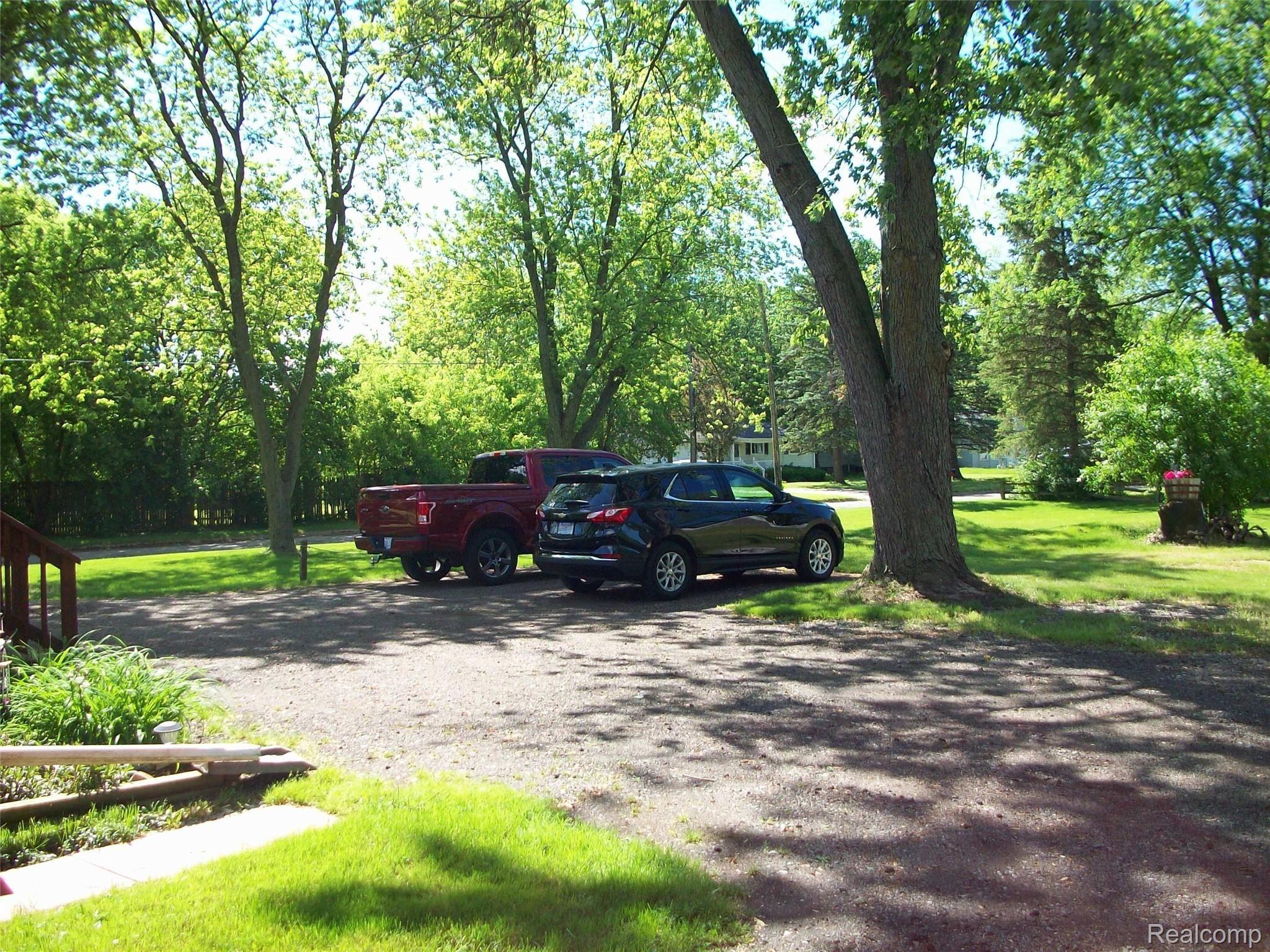 1163 Reid Road Flint, MI 48507 - Photo 8 of 26 100_3272.JPG