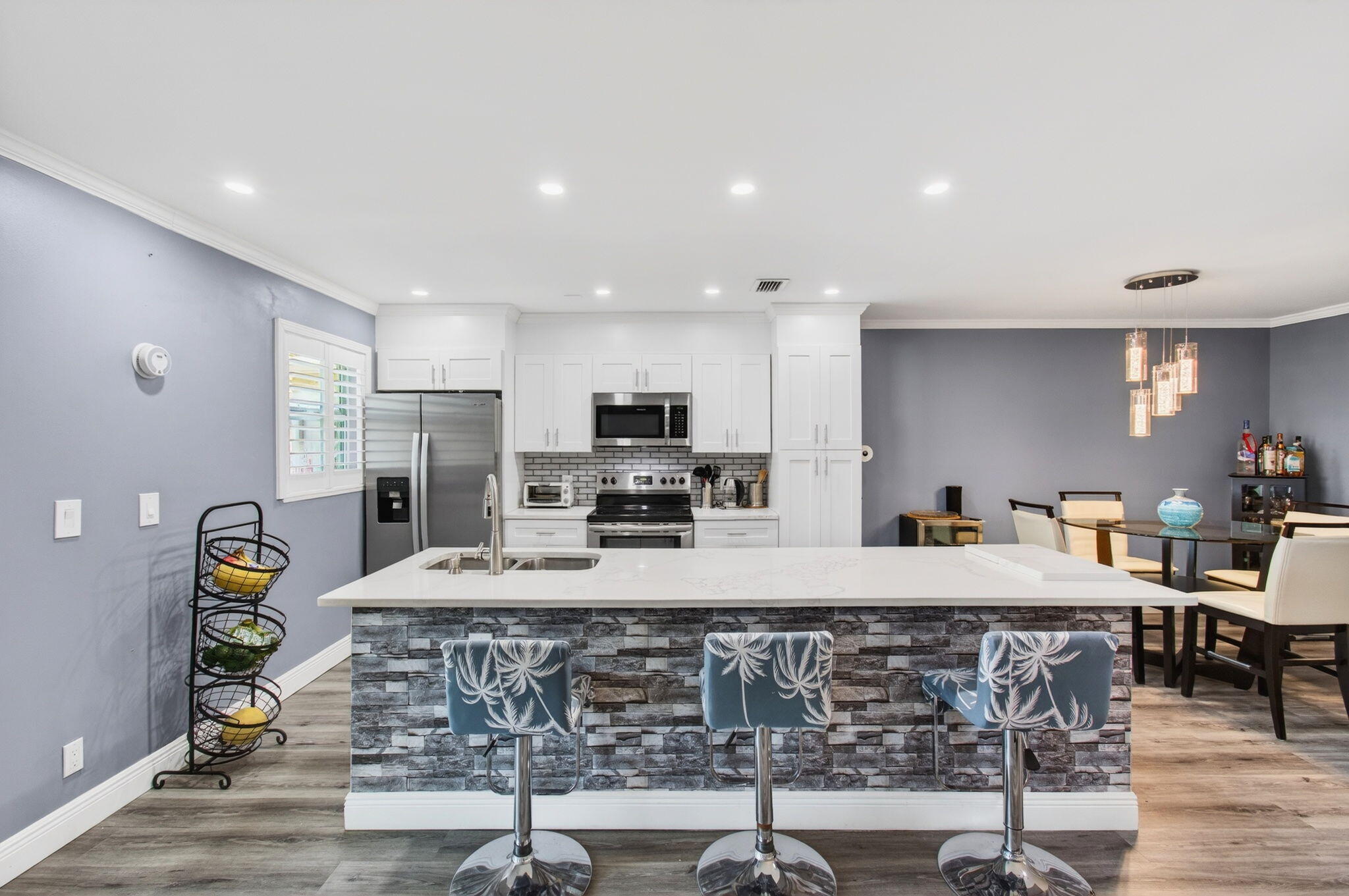 Open Concept kitchen (3)