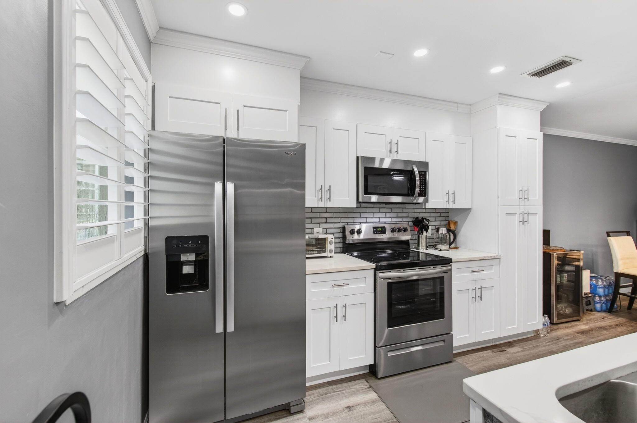 1320 High Point Place South, Unit C Delray Beach, FL 33445 - Photo 14 of 56 Open Concept kitchen (4)