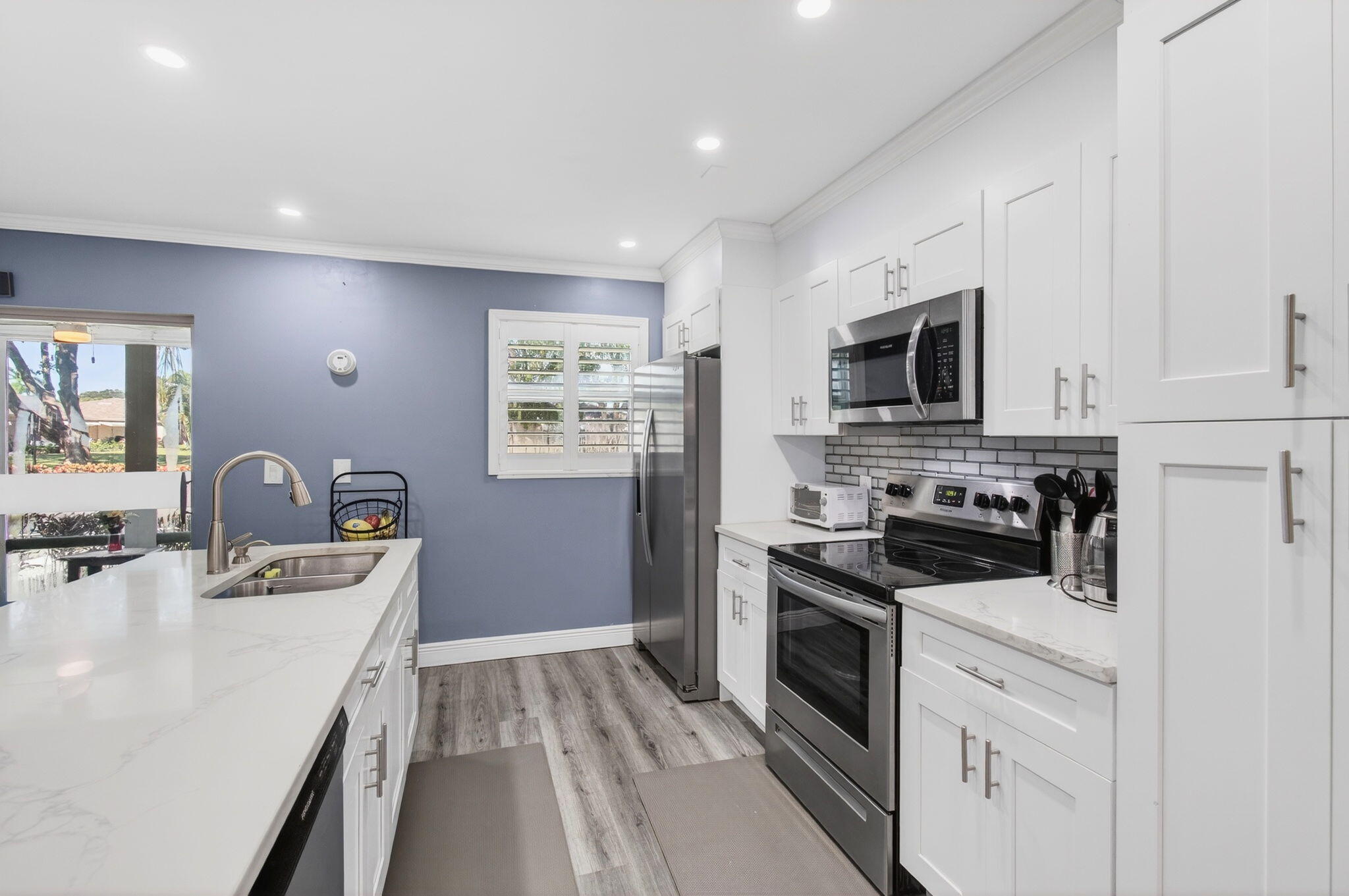 1320 High Point Place South, Unit C Delray Beach, FL 33445 - Photo 18 of 56 Open Concept kitchen (7)