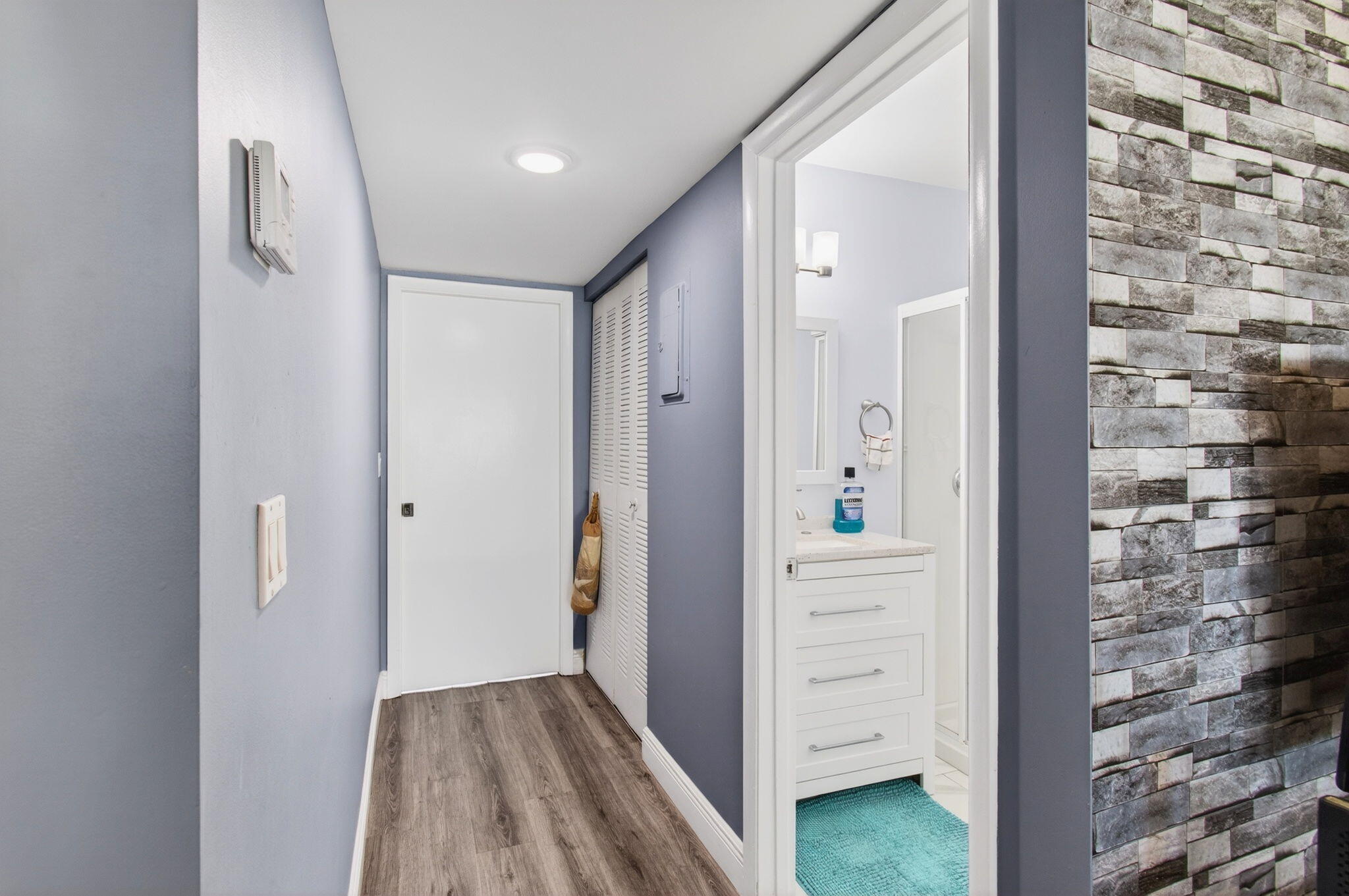 1320 High Point Place South, Unit C Delray Beach, FL 33445 - Photo 28 of 56 hallway