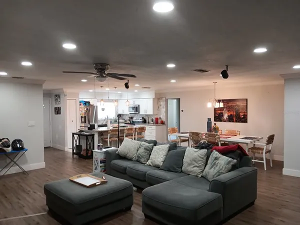 $2,695 | 10633 Windsor Place, Orlando, FL 32821