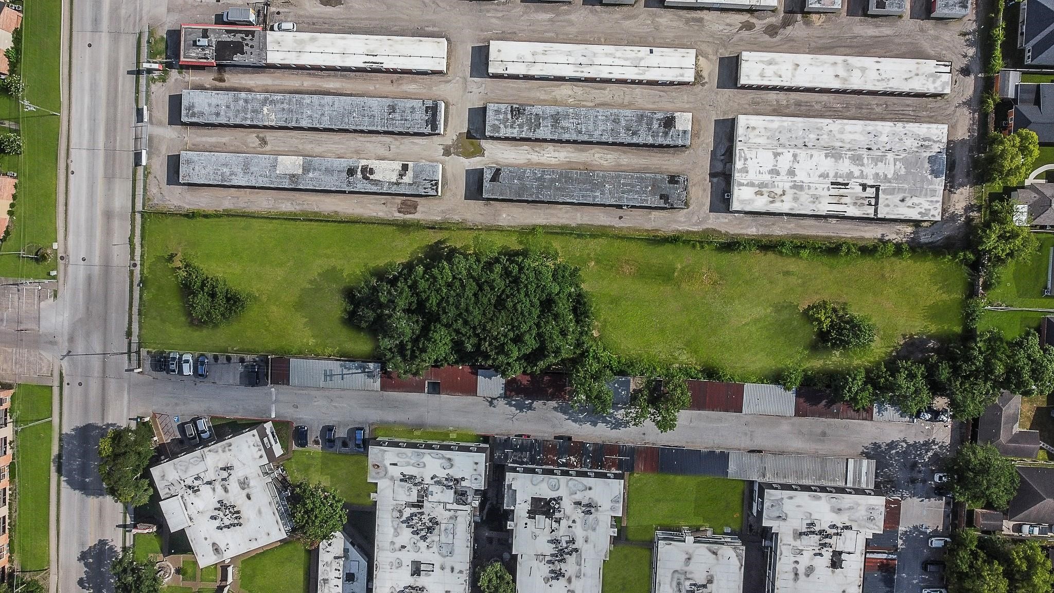 1051 Burke Road Pasadena, TX 77506 - Photo 4 of 9