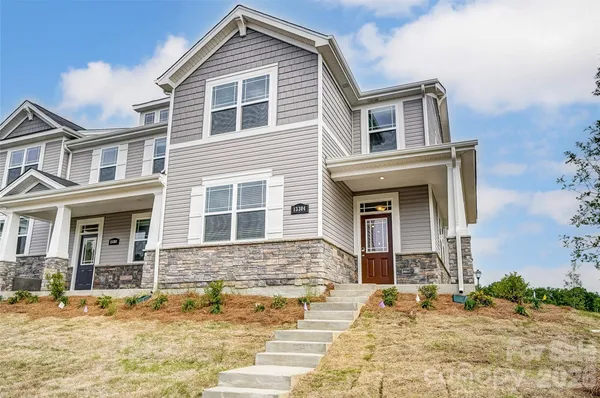 $389,990 | 3830 Cheyney Park Drive, Charlotte, NC 28269