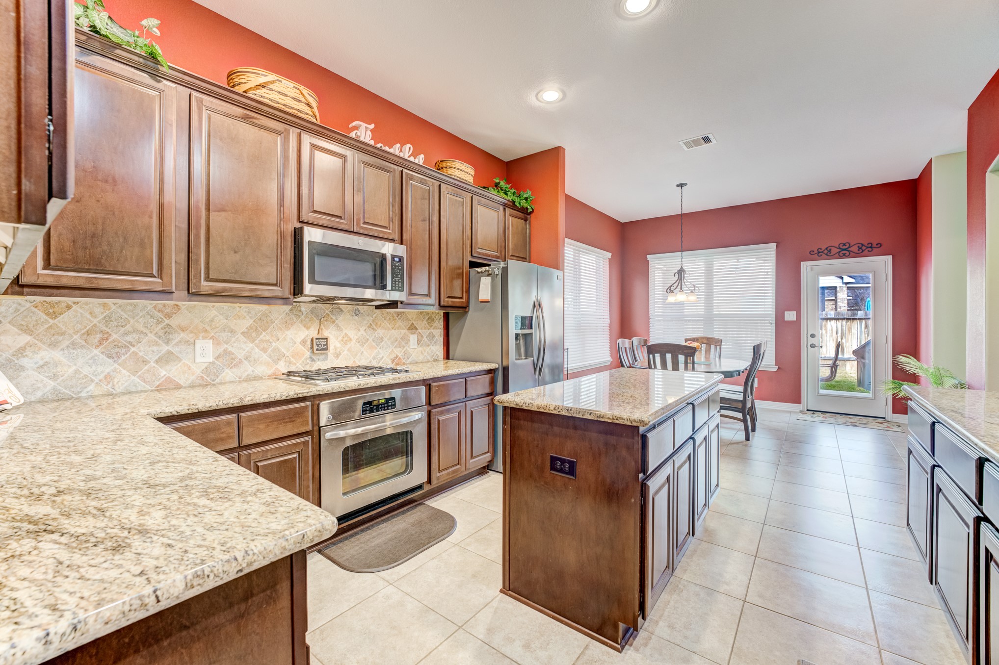 25807 Northcrest Drive Spring, TX 77389 - Photo 11 of 49 Kithcen