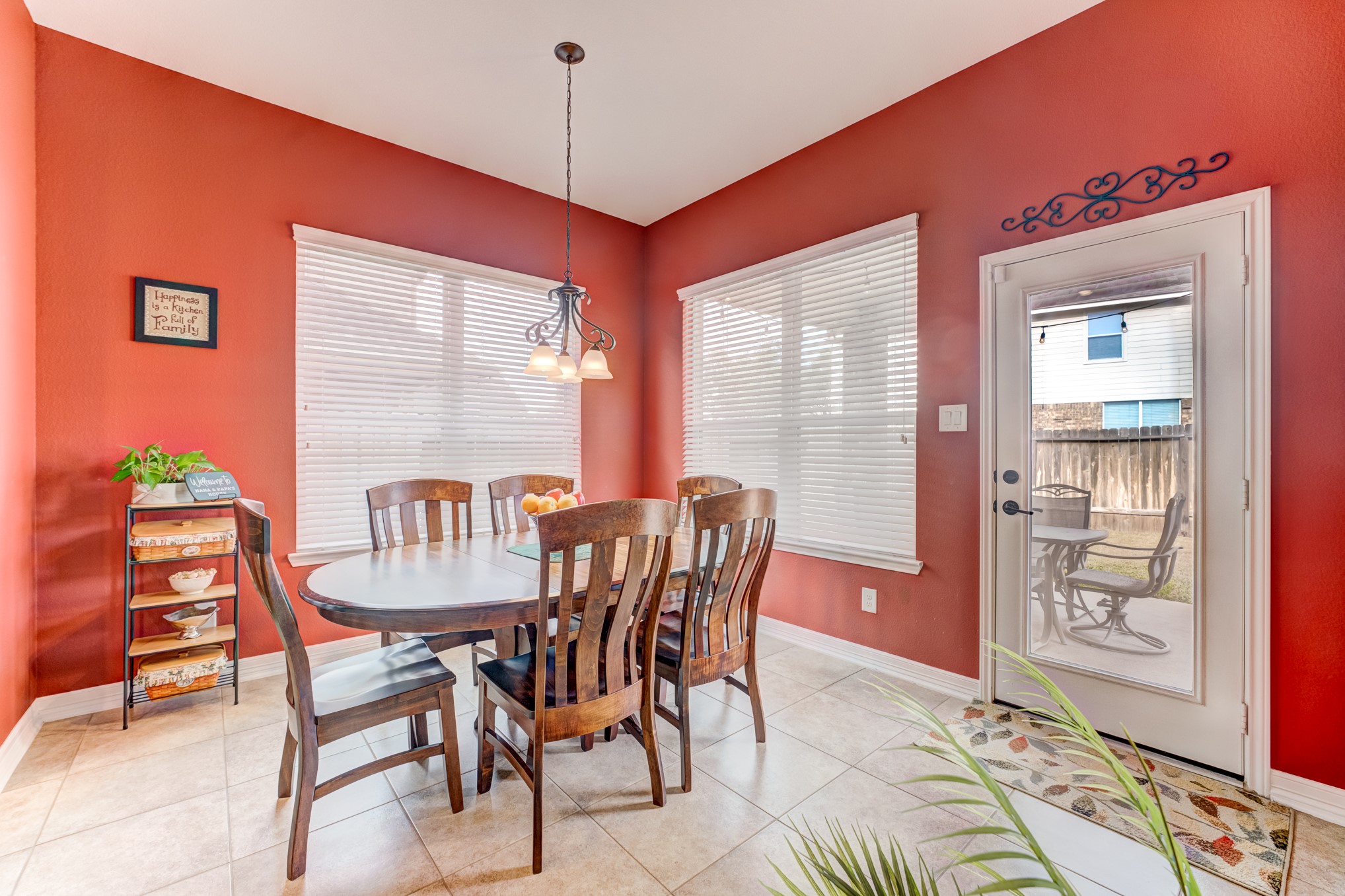 25807 Northcrest Drive Spring, TX 77389 - Photo 18 of 49 Breakfast Area