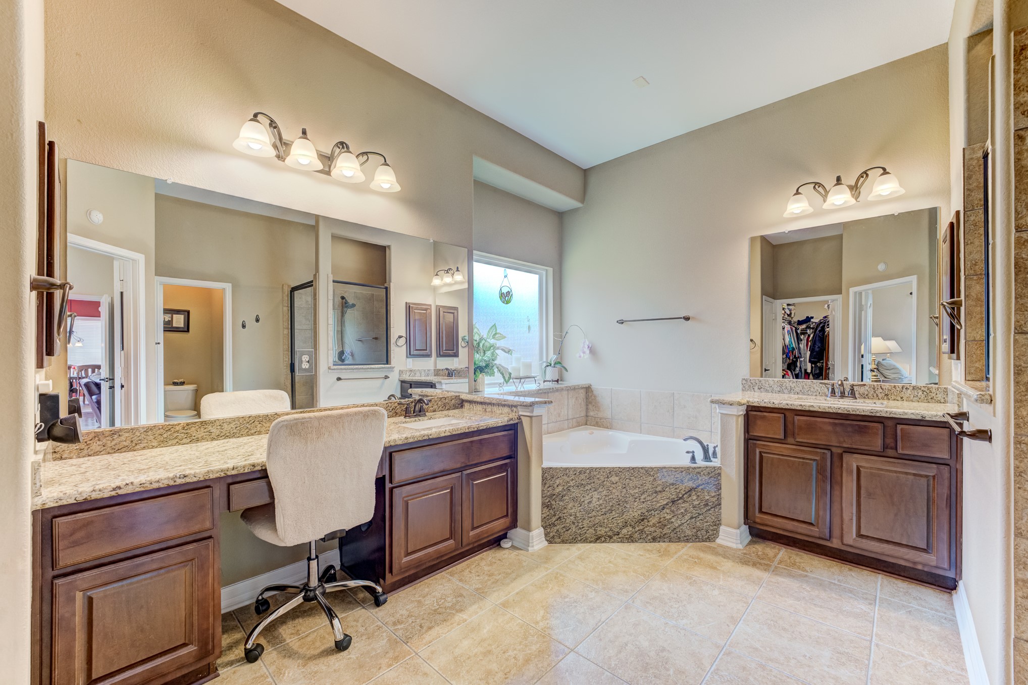 25807 Northcrest Drive Spring, TX 77389 - Photo 26 of 49 Primary Bathroom