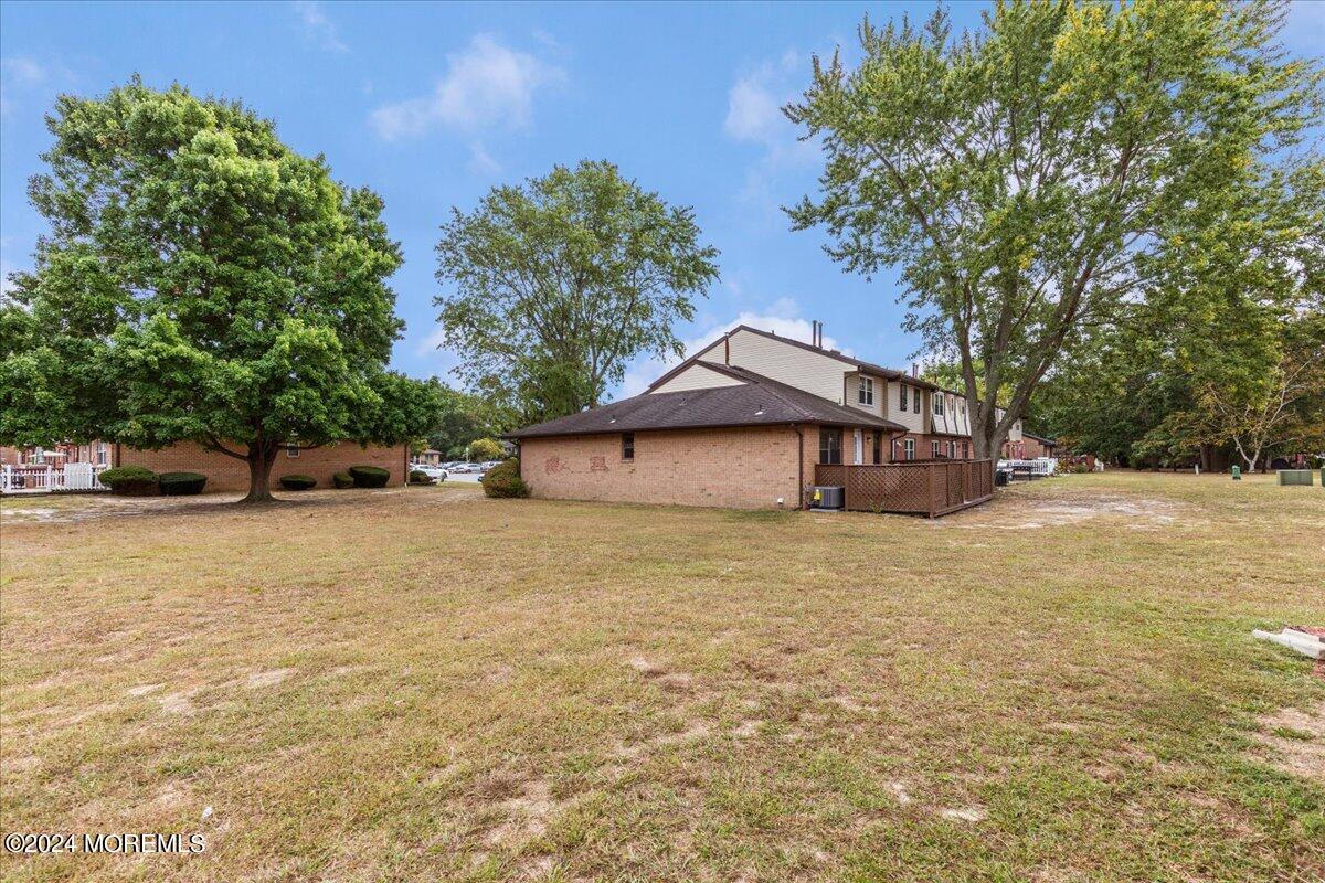 664 Denise Court Brick, NJ 08724 - Photo 3 of 22 Side