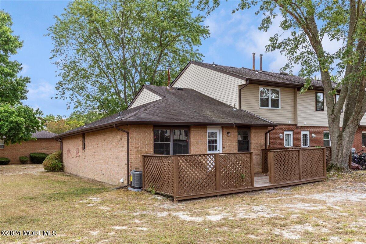 664 Denise Court Brick, NJ 08724 - Photo 4 of 22 Back