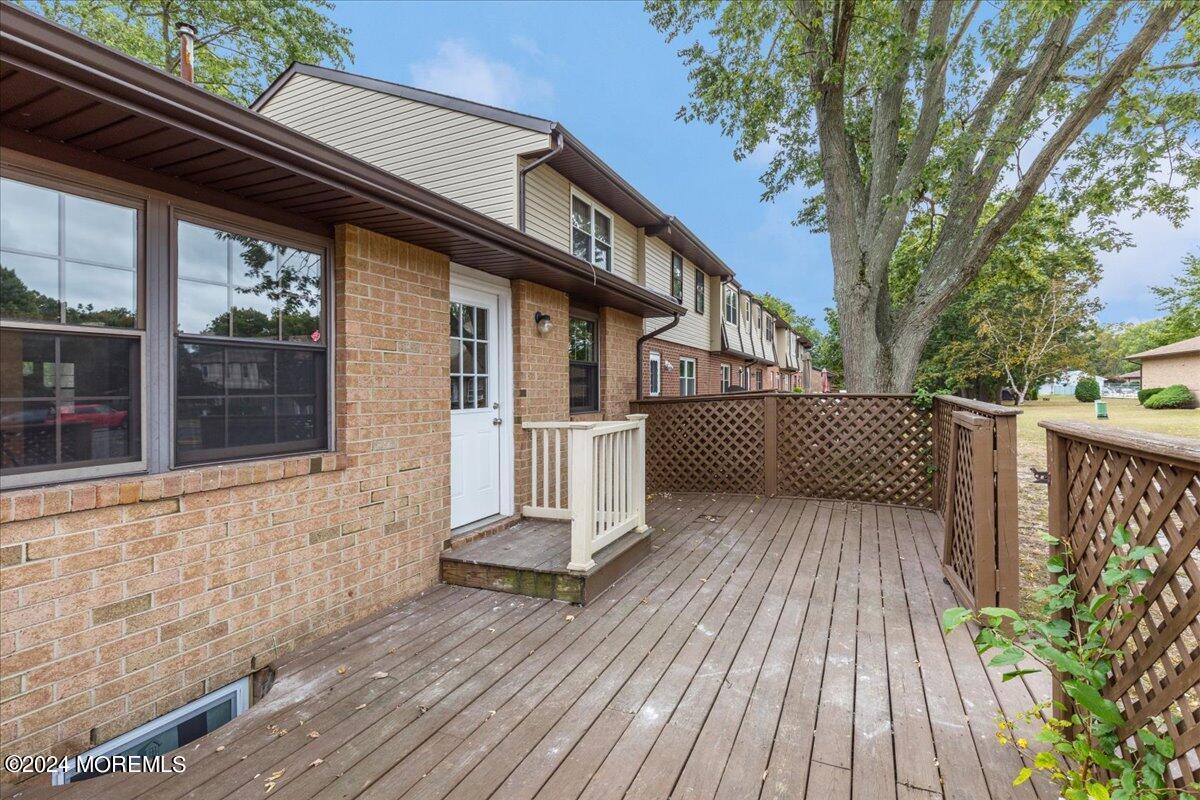 664 Denise Court Brick, NJ 08724 - Photo 5 of 22 Back Deck