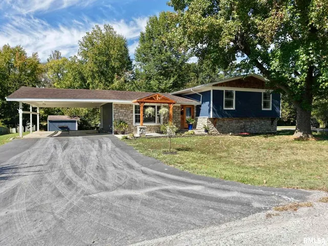 $280,000 | 1209 Election Drive, Benton, IL 62812