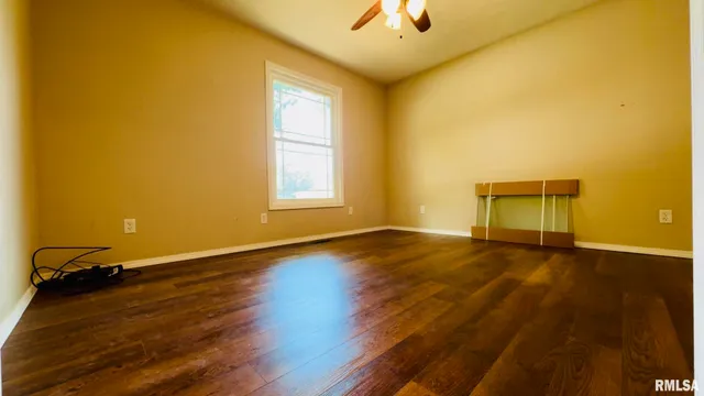 $280,000 | 1209 Election Drive, Benton, IL 62812