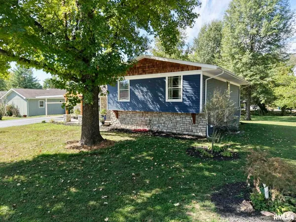 $280,000 | 1209 Election Drive, Benton, IL 62812