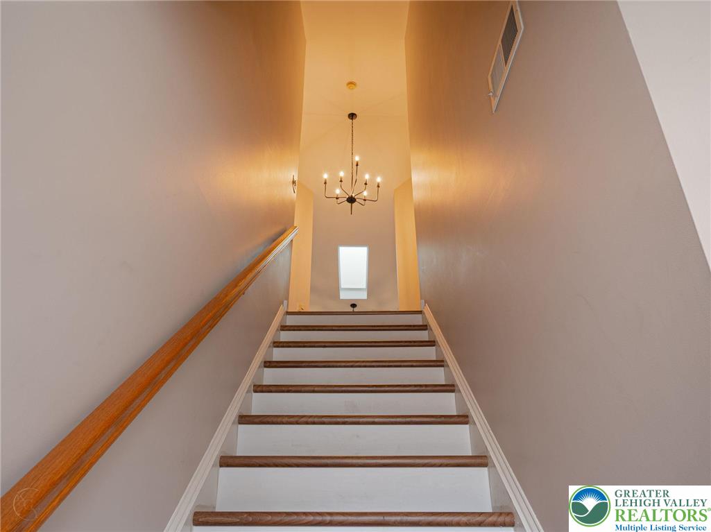 3217 Garfield Avenue, Unit E Reading, PA 19605 - Photo 5 of 45 a view of entryway