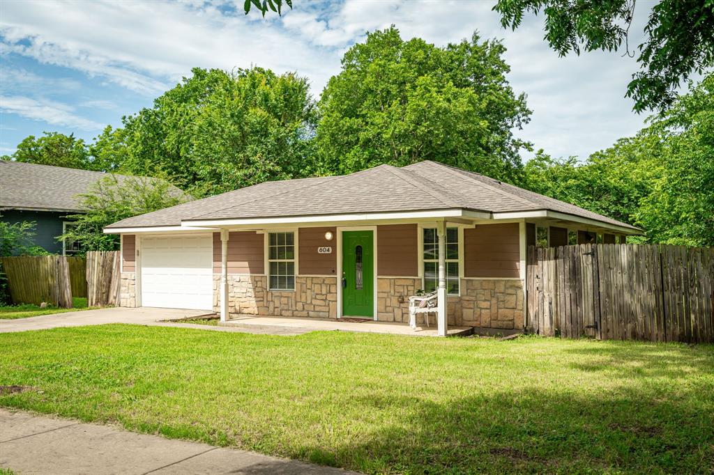 604 South Maxey Street Sherman, TX 75090 - Photo 2 of 25