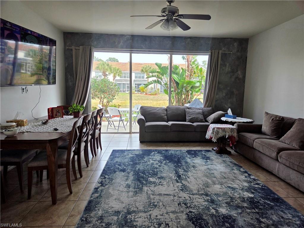 977 Hampton Circle, Unit 118 Naples, FL 34105 - Photo 3 of 11