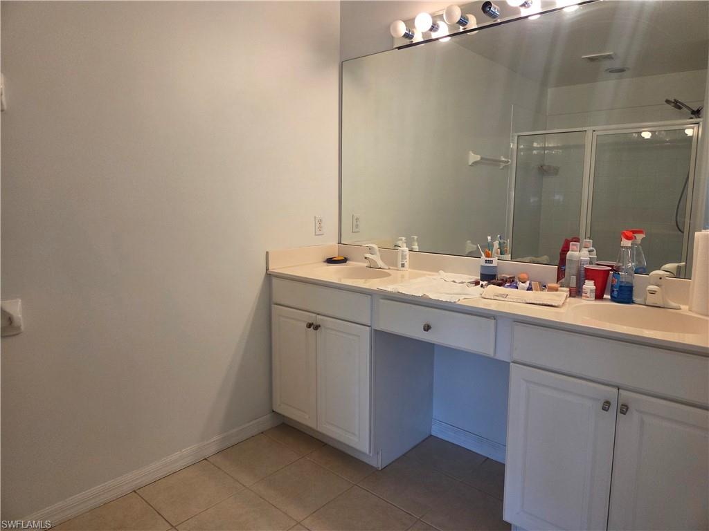 977 Hampton Circle, Unit 118 Naples, FL 34105 - Photo 5 of 11