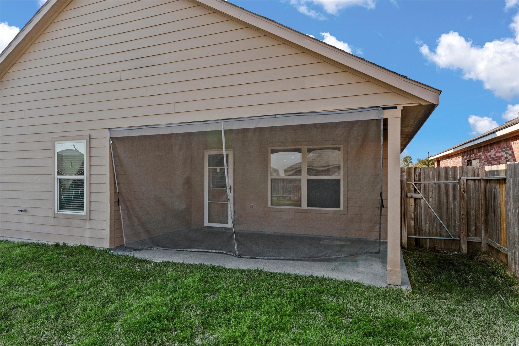 2602 Lincolns Meadow Drive Spring, TX 77373 - Photo 35 of 39 front view of a house with a yard