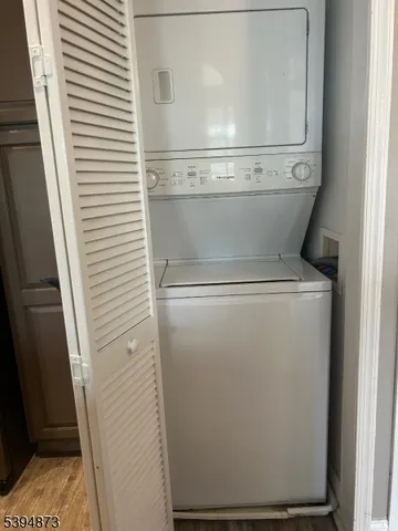 a close up view of a washer and dryer