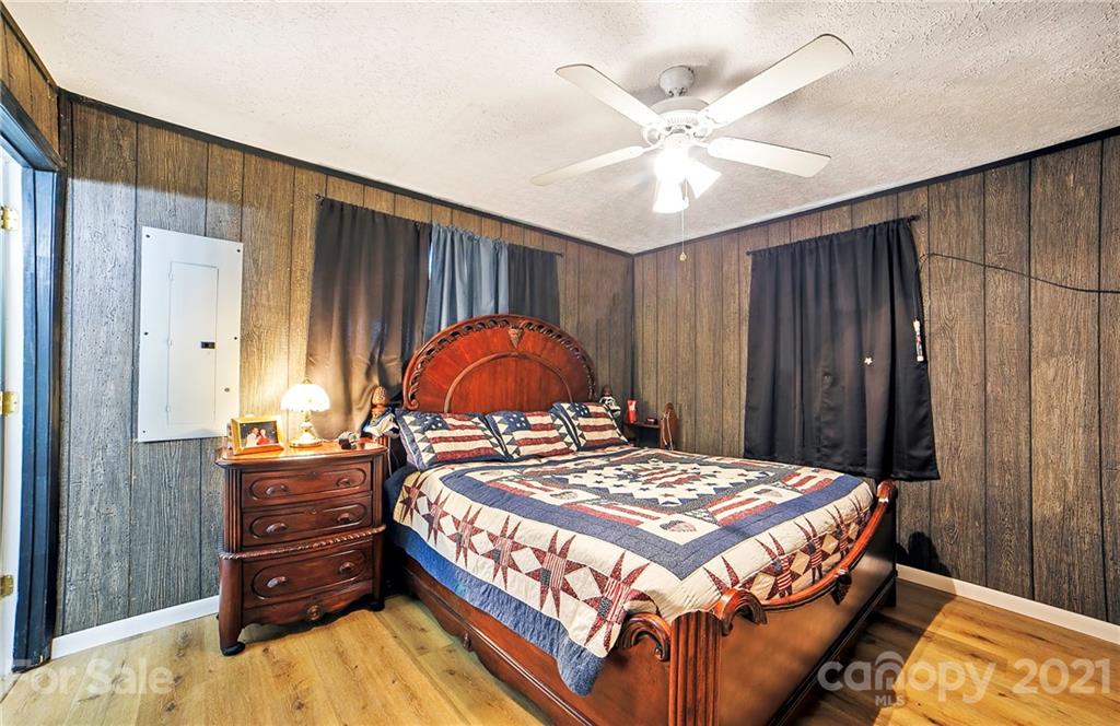 279 Jackson Loop Road Flat Rock, NC 28731 - Photo 17 of 43 Gallery Image 17