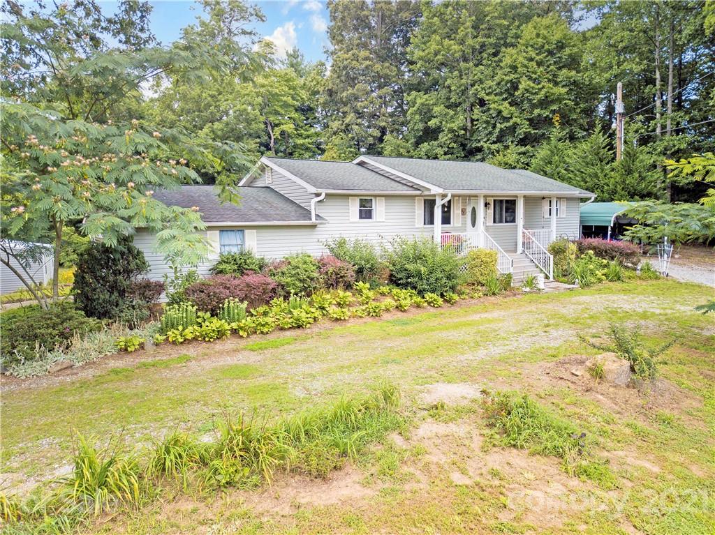279 Jackson Loop Road Flat Rock, NC 28731 - Photo 3 of 43 Gallery Image 3