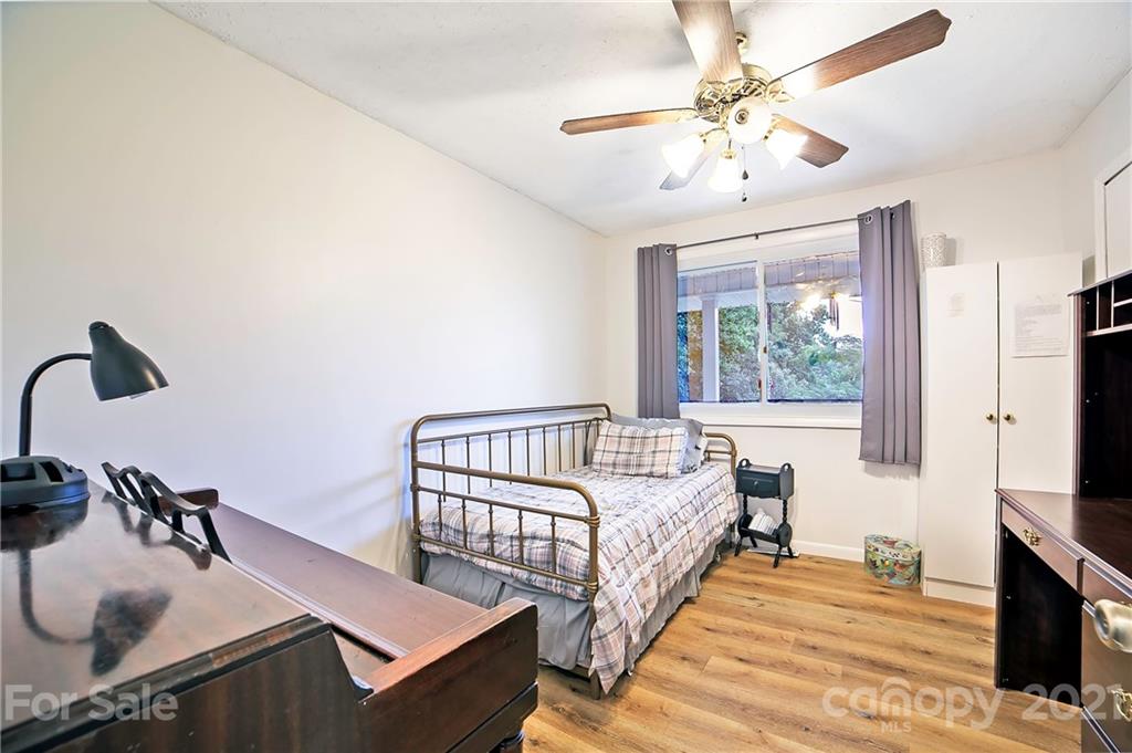 279 Jackson Loop Road Flat Rock, NC 28731 - Photo 23 of 43 Gallery Image 23