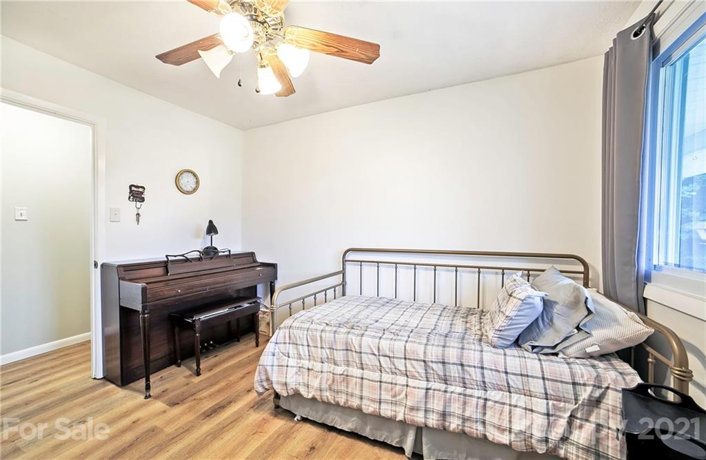 279 Jackson Loop Road Flat Rock, NC 28731 - Photo 24 of 43 Gallery Image 24