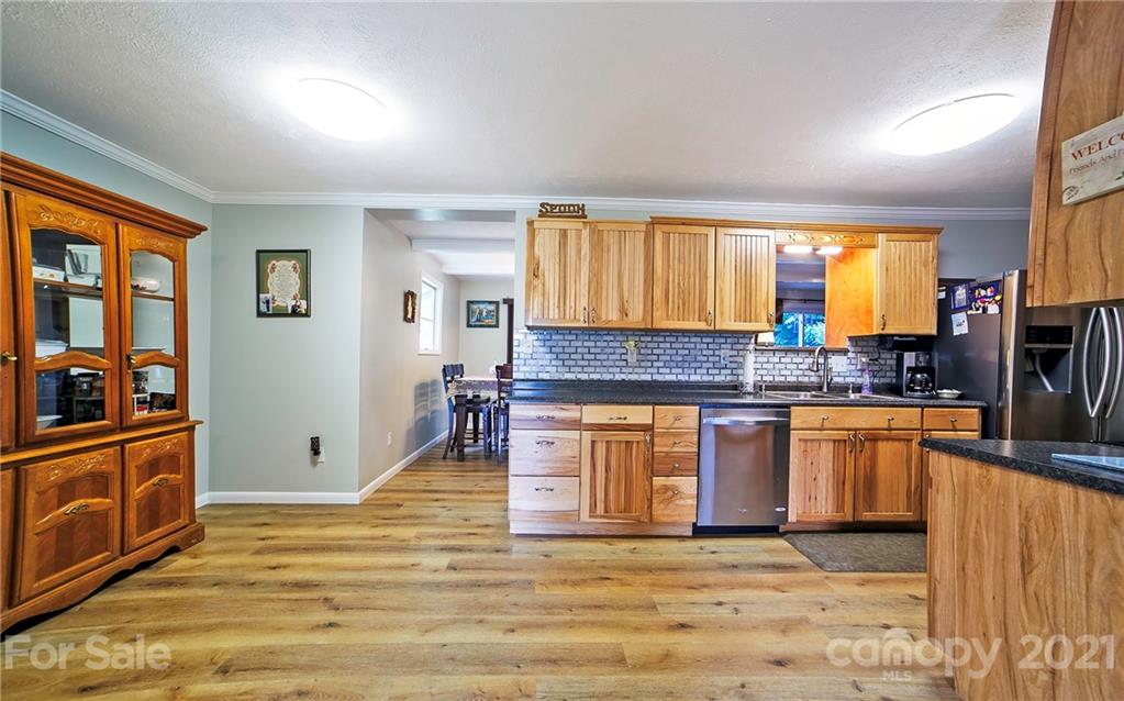 279 Jackson Loop Road Flat Rock, NC 28731 - Photo 7 of 43 Gallery Image 7
