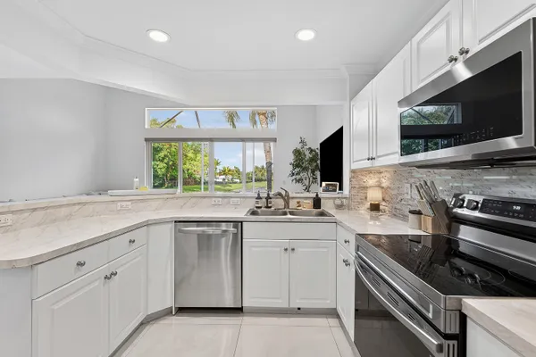 $3,000 | 10123 North Military Trail, Palm Beach Gardens, FL 33410