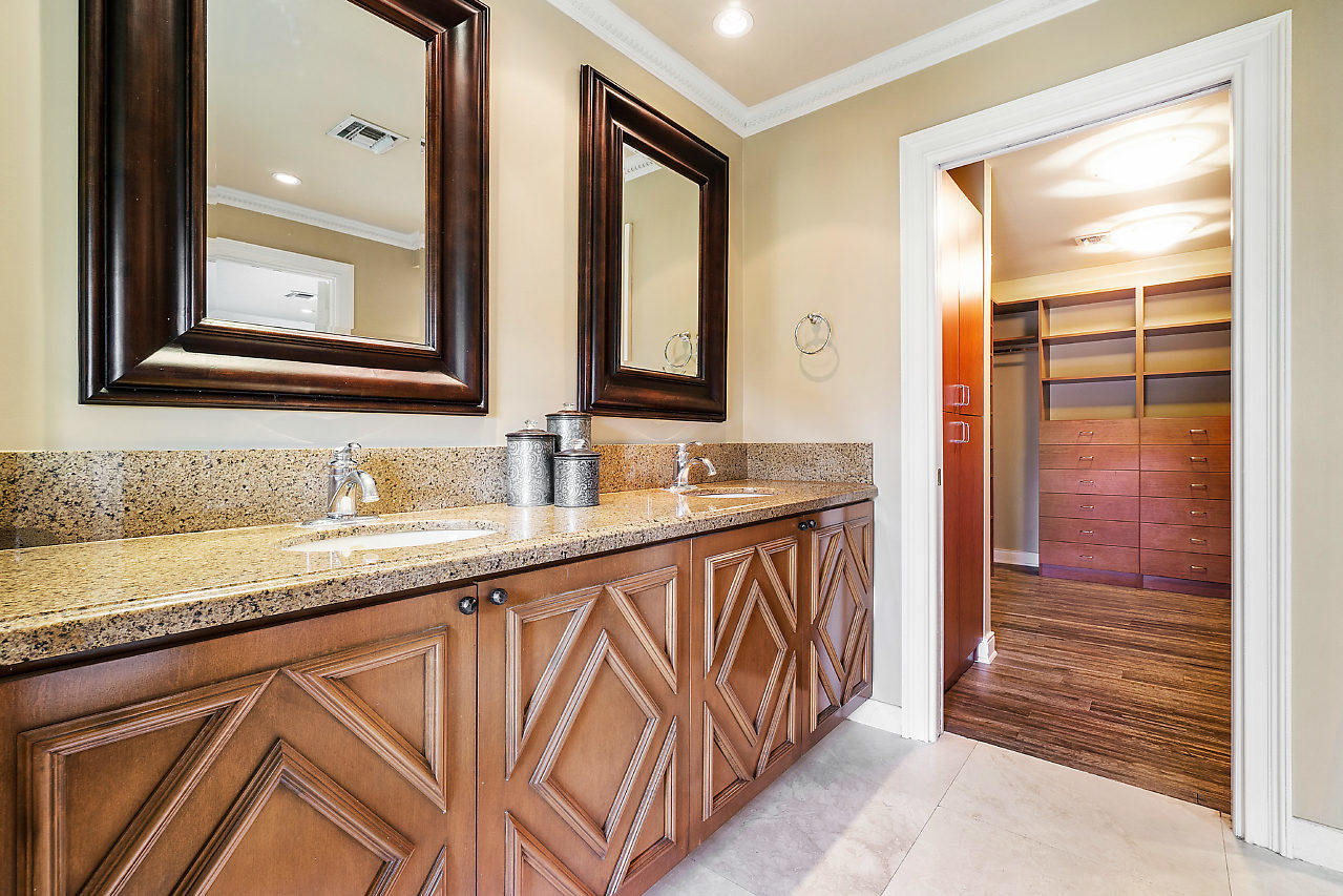 3333 Northwest 25th Terrace Boca Raton, FL 33434 - Photo 18 of 38 Master Bath