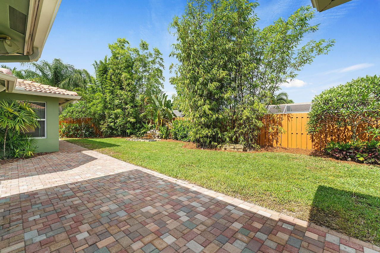 3333 Northwest 25th Terrace Boca Raton, FL 33434 - Photo 28 of 38 Paver Back Patio