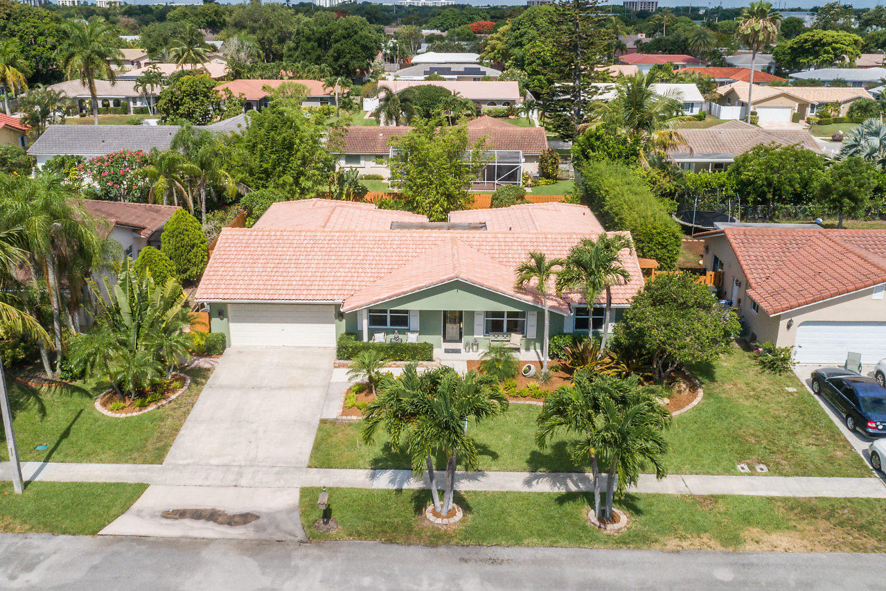3333 Northwest 25th Terrace Boca Raton, FL 33434 - Photo 34 of 38 Beautiful Home
